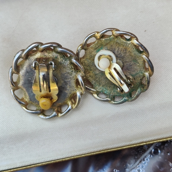 Vintage Carolee large gold runway earrings - Picture 4 of 7